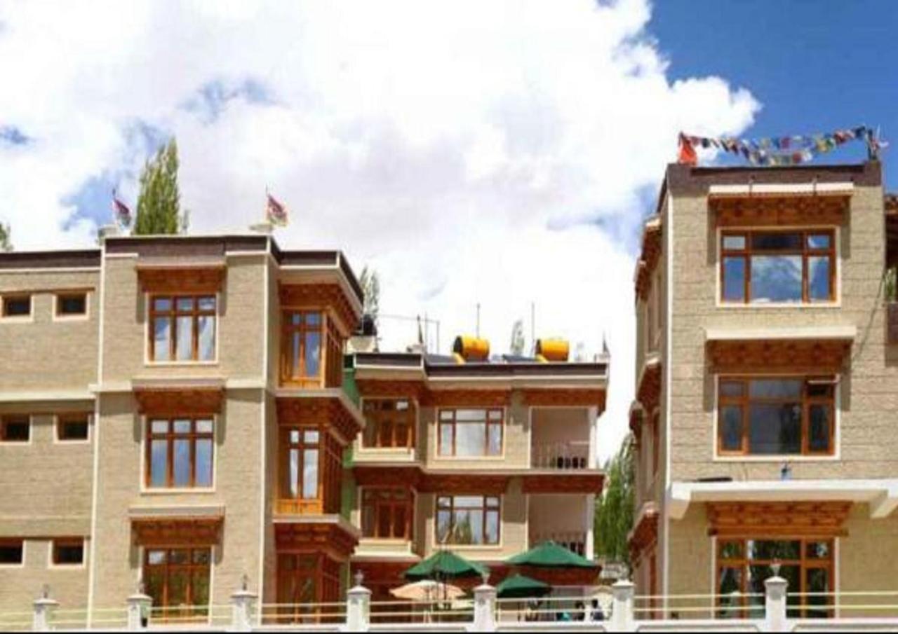 Hotel Om Ladakh 列城 外观 照片